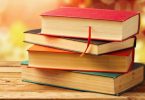 top 10 books every college student read 1024x640 1 -